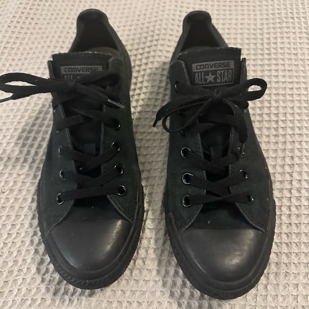 Converse special edition all black All Star Classic Sz Mens8/ Women’s 10